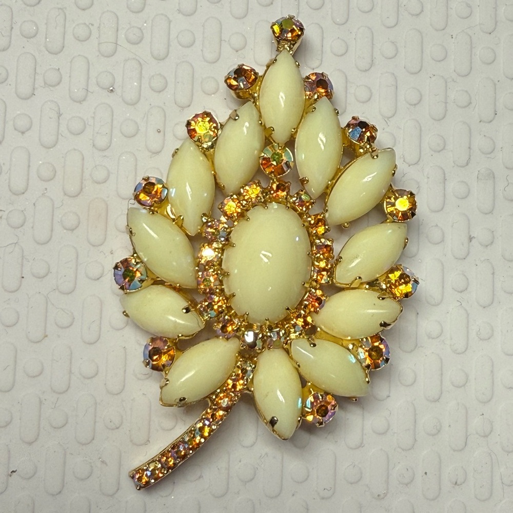Elegant Gold and Cream Leaf Brooch